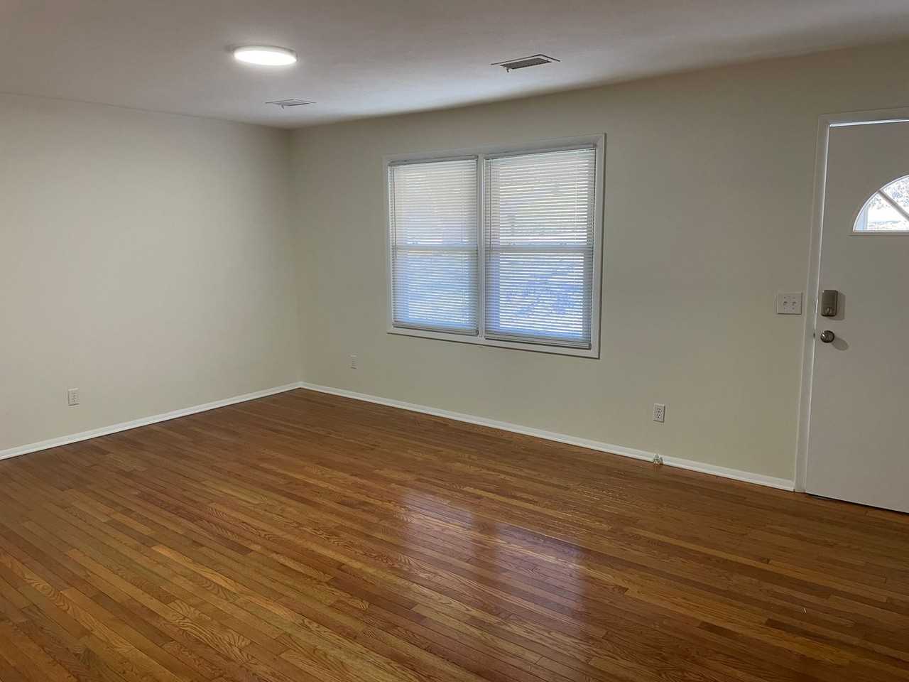 428 Light St - Photo 6 of 27