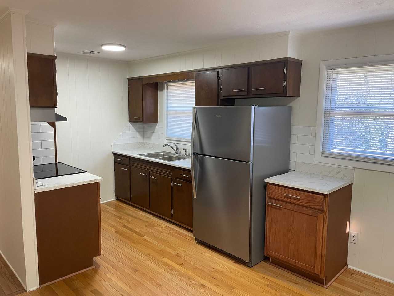 428 Light St - Photo 7 of 27