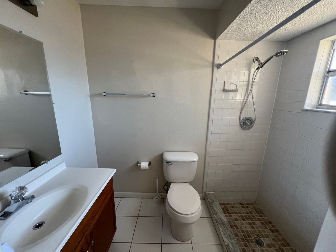 20199 Gladstone Ave - Photo 6 of 12