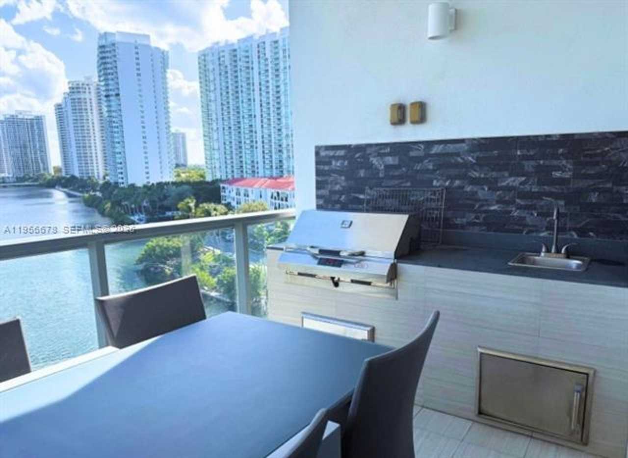 3300 Ne 188th St #614 - Photo 3 of 44