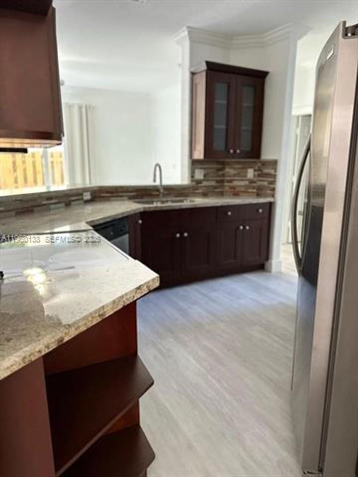 11362 11362 SW 137th Pl  th 11362 - Photo 5 of 25