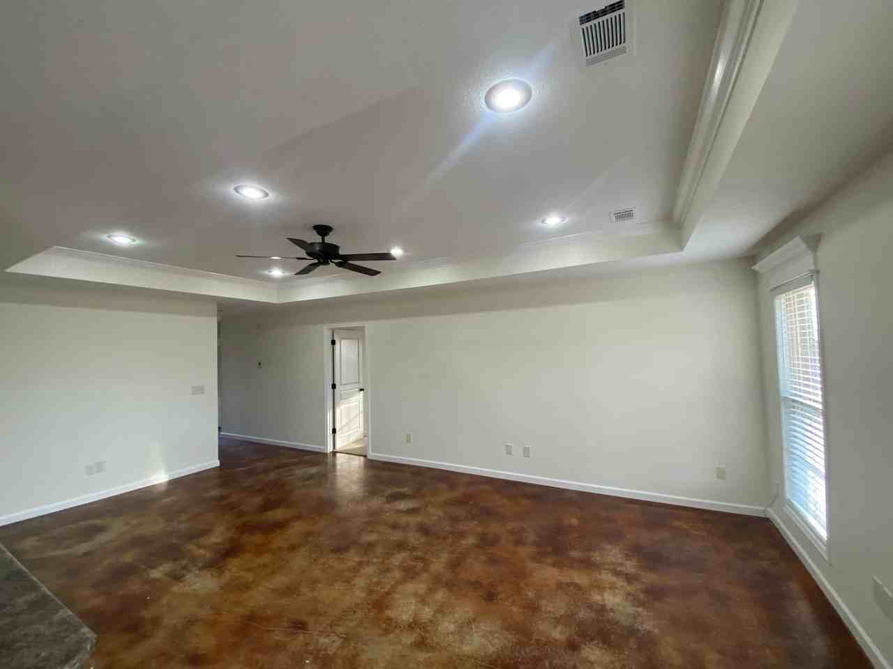 4737 Wildwood Ln - Photo 5 of 16