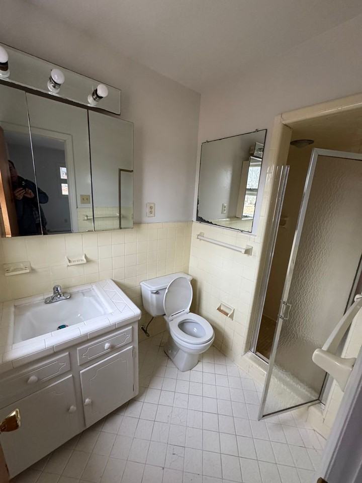 1823 Amberhill Ln - Photo 7 of 15