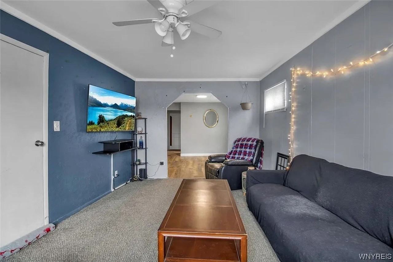 11 Kaufman Dr - Photo 2 of 17