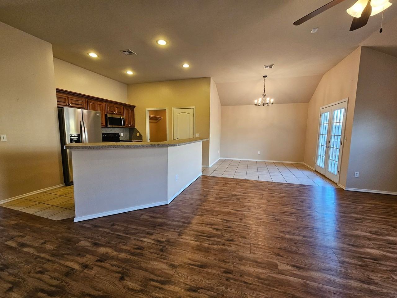 909 Shadowlake Rd - Photo 5 of 16