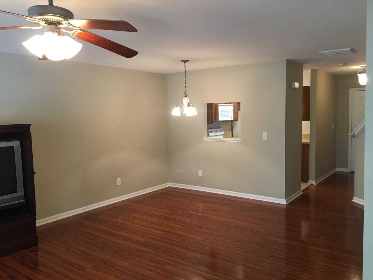 448 Dunwood Dr - Photo 3 of 16