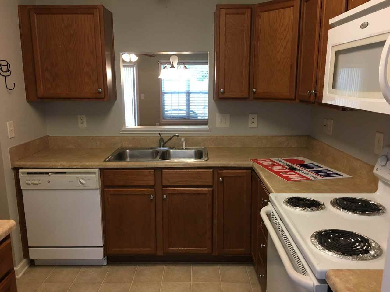 448 Dunwood Dr - Photo 5 of 16