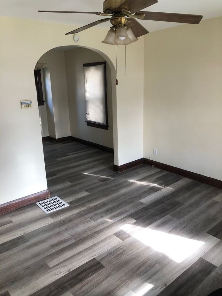 1846 Loxley Rd - Photo 2 of 14