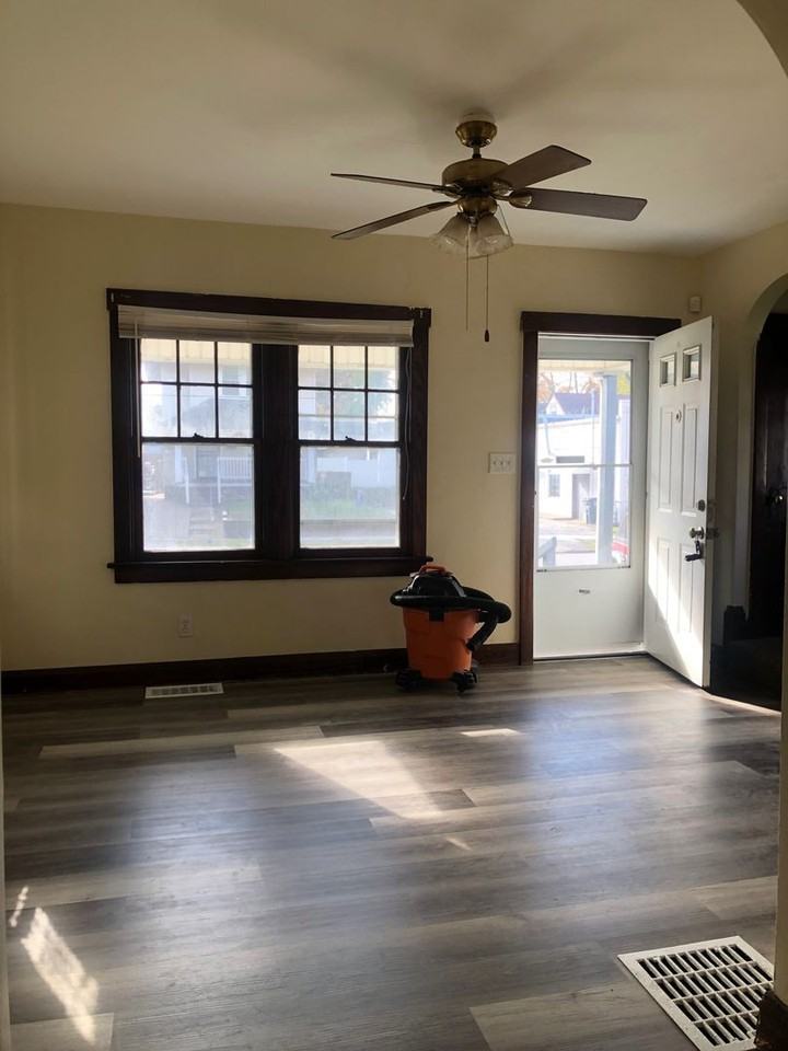 1846 Loxley Rd - Photo 4 of 14