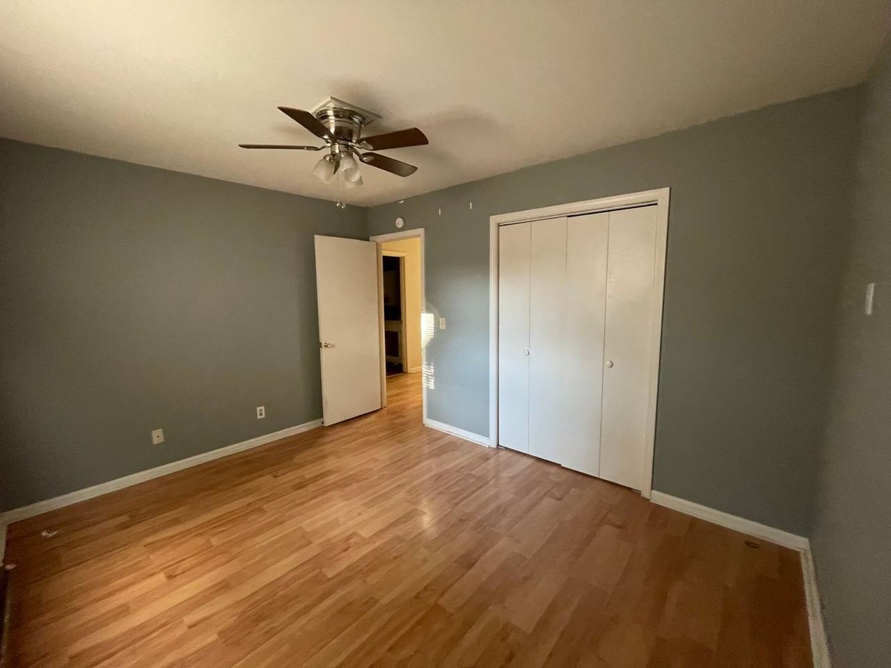 1634 Hamilton Ave - Photo 6 of 13