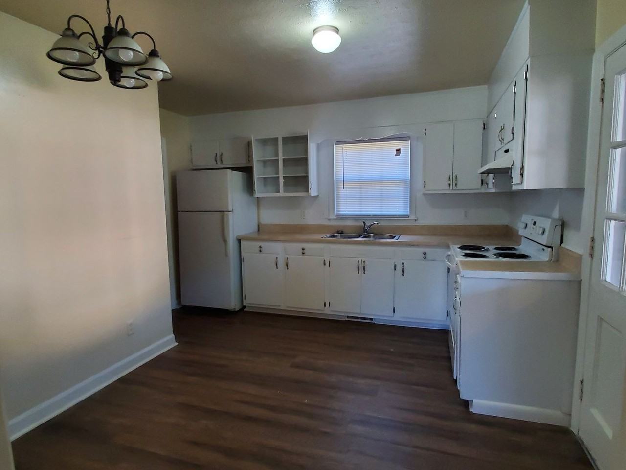 7314 Hyannis Dr - Photo 3 of 18