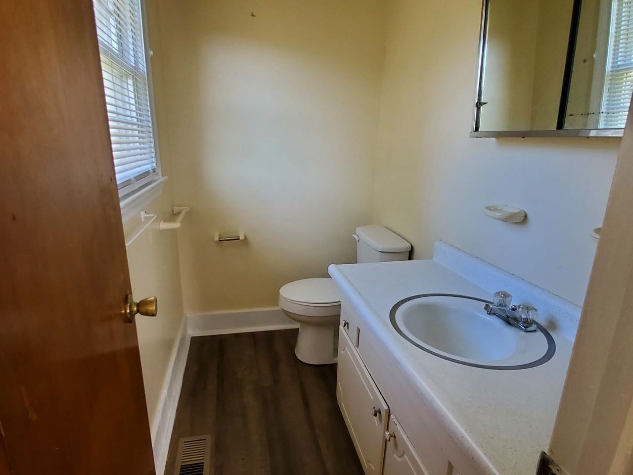 7314 Hyannis Dr - Photo 7 of 18