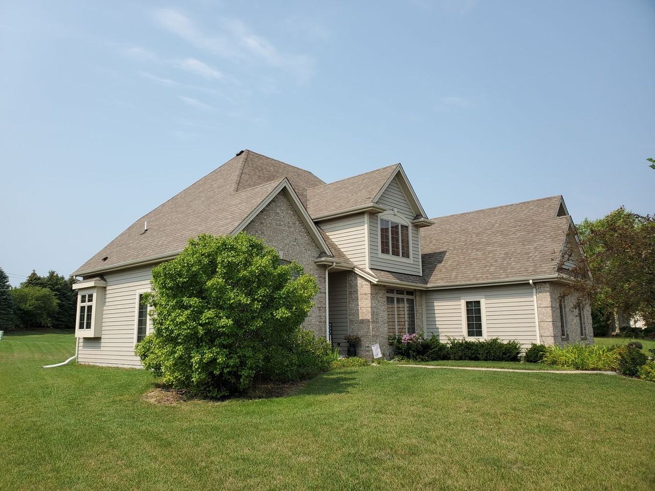 W150N7229 Paseo Ln - Photo 3 of 30