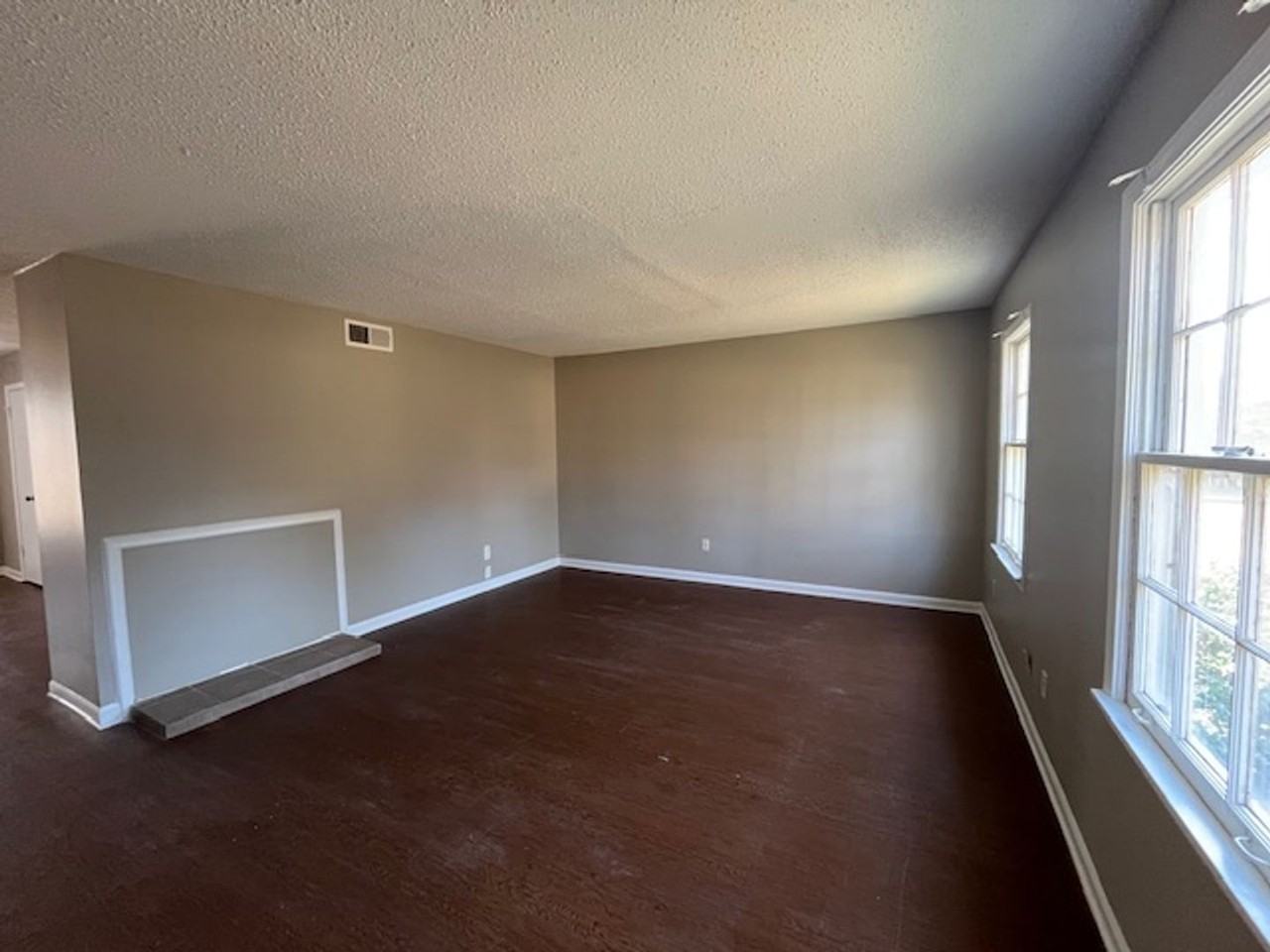 3361 Coachouse Cv - Photo 2 of 14