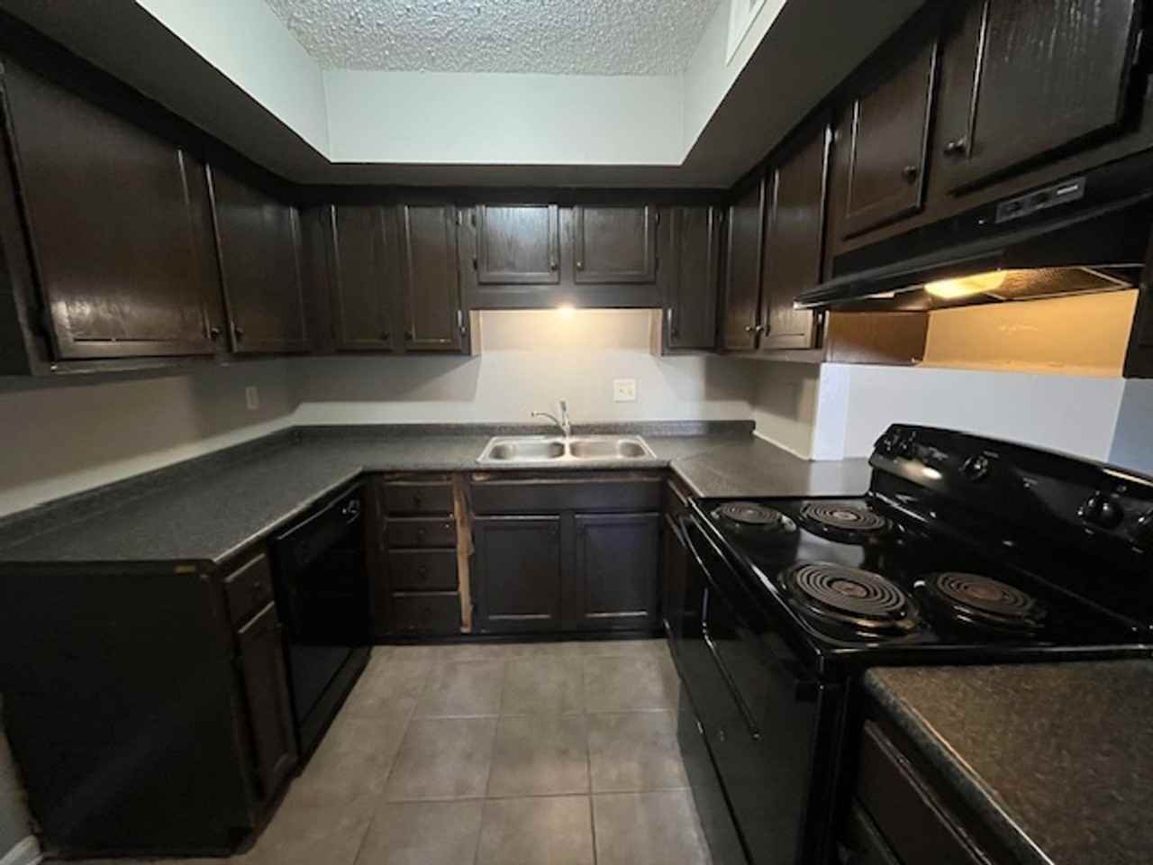 3361 Coachouse Cv - Photo 4 of 14