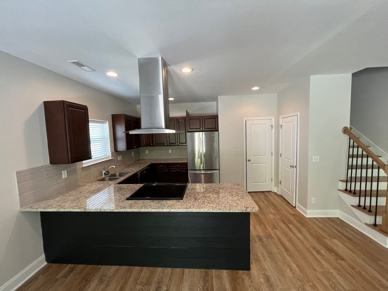 8407 Brookmoor Ln - Photo 4 of 13