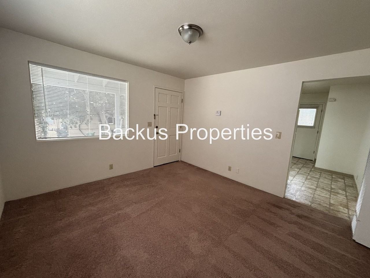 399 Reeside Ave - Photo 3 of 13