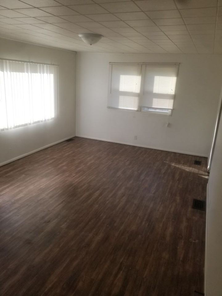 720 Alliance Ave - Photo 2 of 11