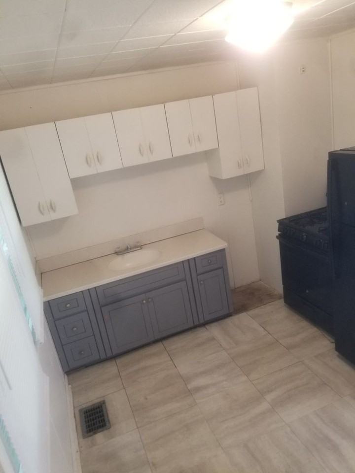 720 Alliance Ave - Photo 4 of 11