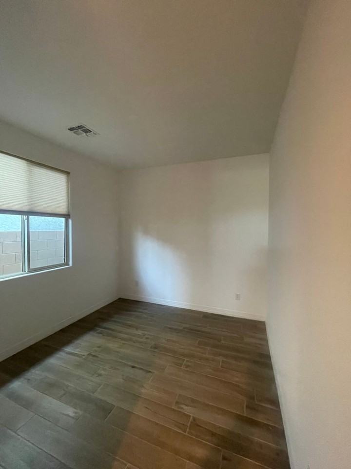 13419 W Crimson Ter - Photo 7 of 34