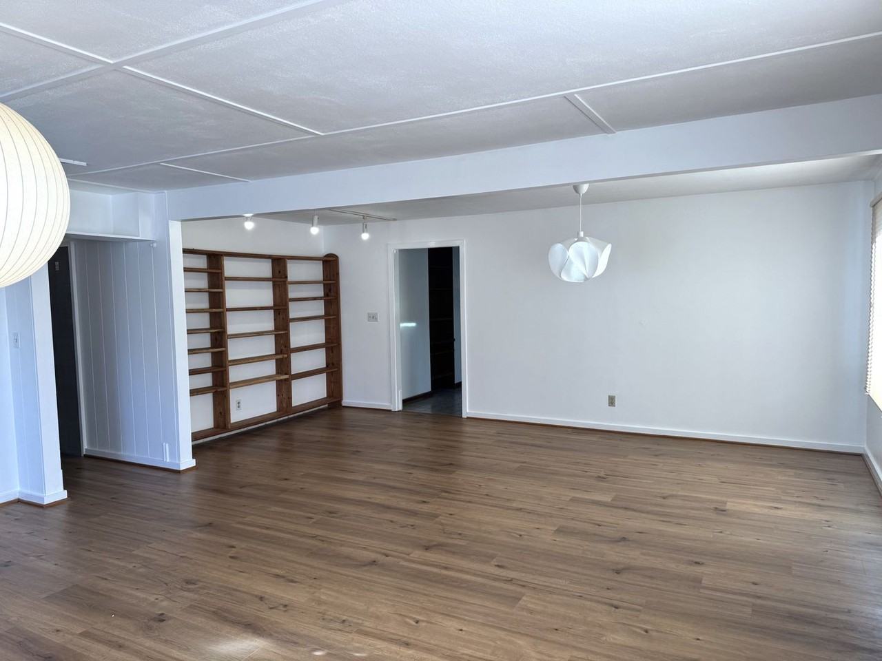 843 Kainoa Pl - Photo 3 of 26