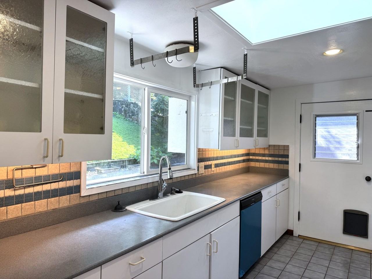 843 Kainoa Pl - Photo 6 of 26