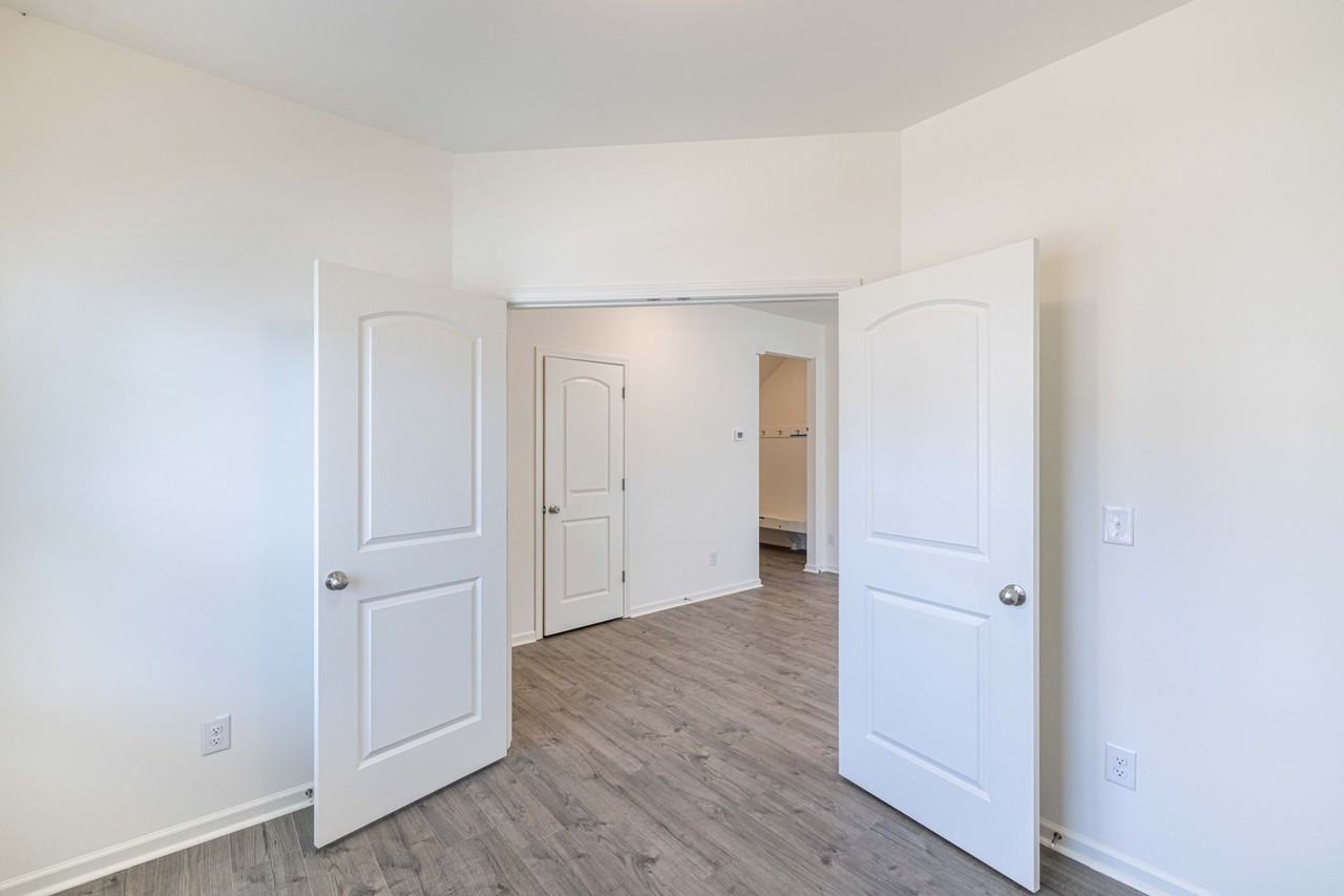 836 Scotch Meadows Loop - Photo 2 of 19