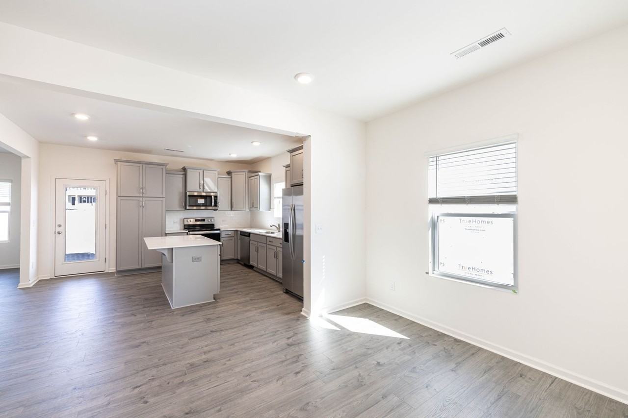 836 Scotch Meadows Loop - Photo 3 of 19