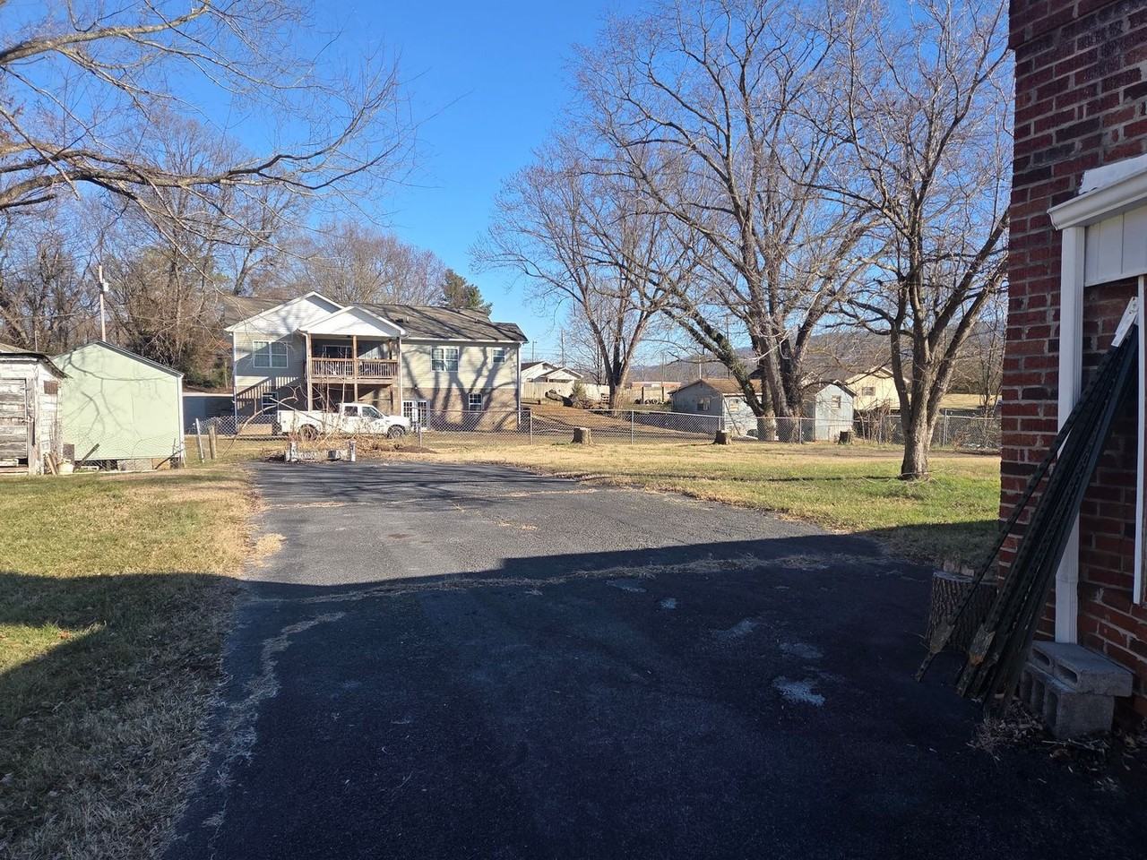 400 S Barton St - Photo 5 of 24