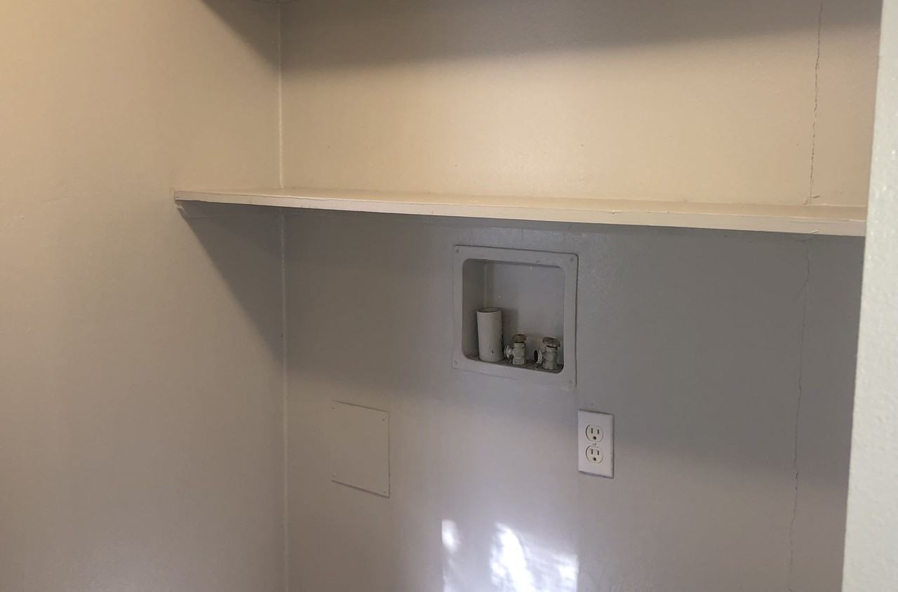 2304 E John L Ave - Photo 4 of 17