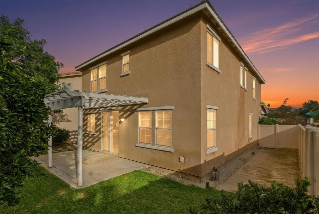 1795 Yvonne Ct - Photo 2 of 14