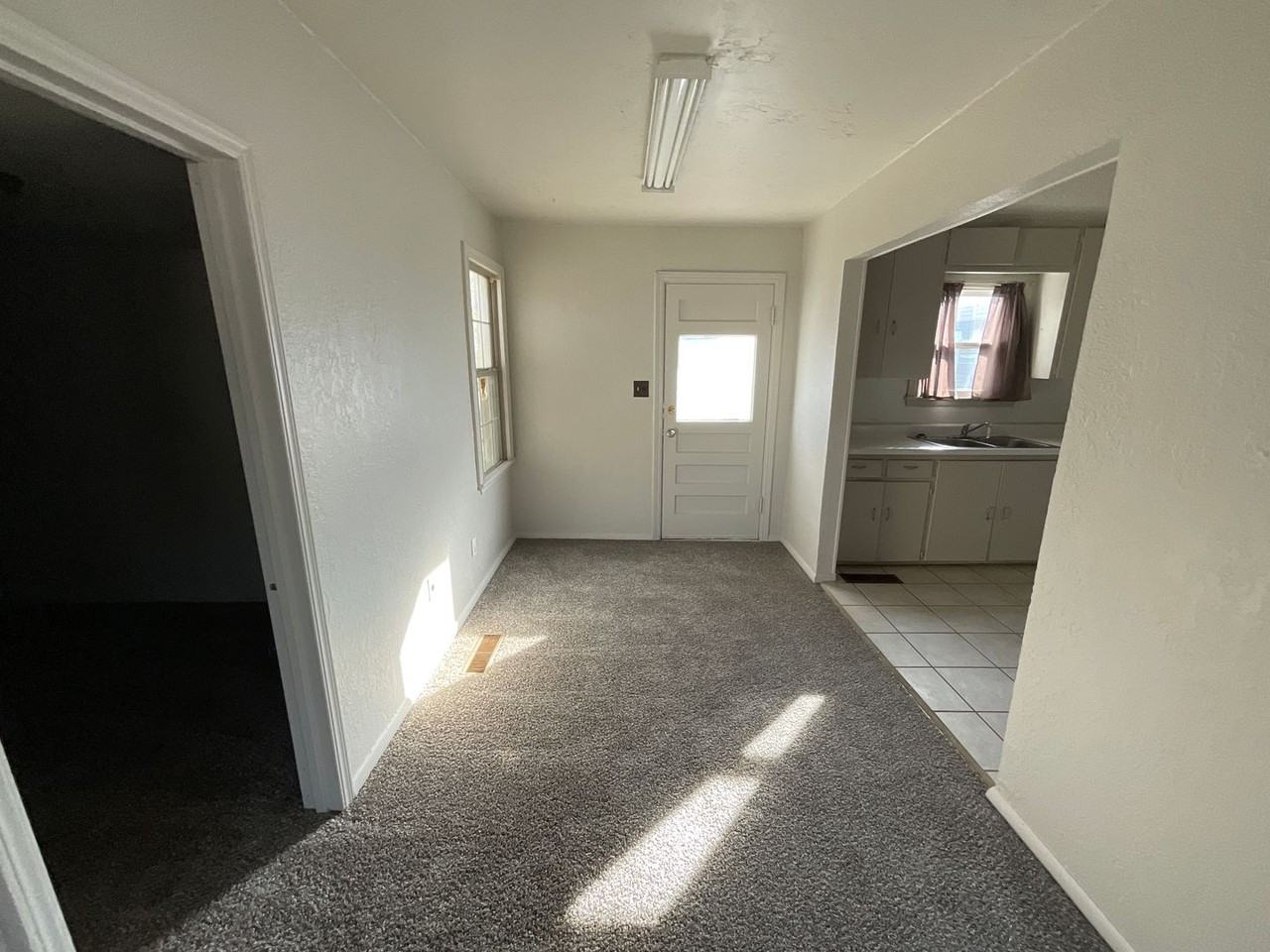 2304 Doris Ave - Photo 3 of 10