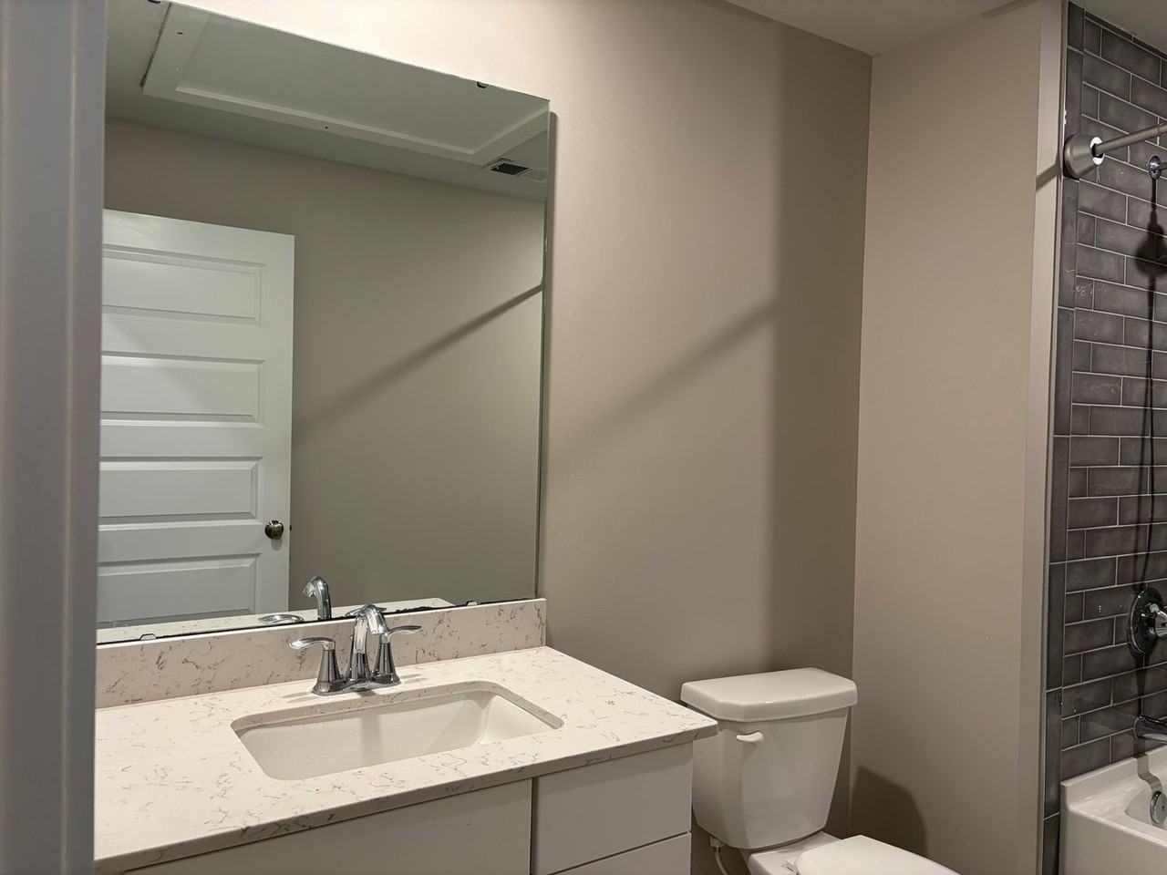 1623 Florentia St - Photo 7 of 48