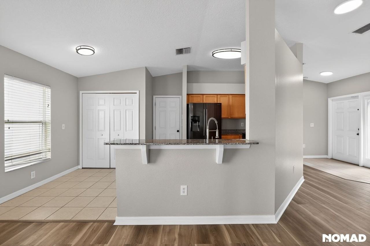 7831 Carriage Pointe Dr - Photo 2 of 28