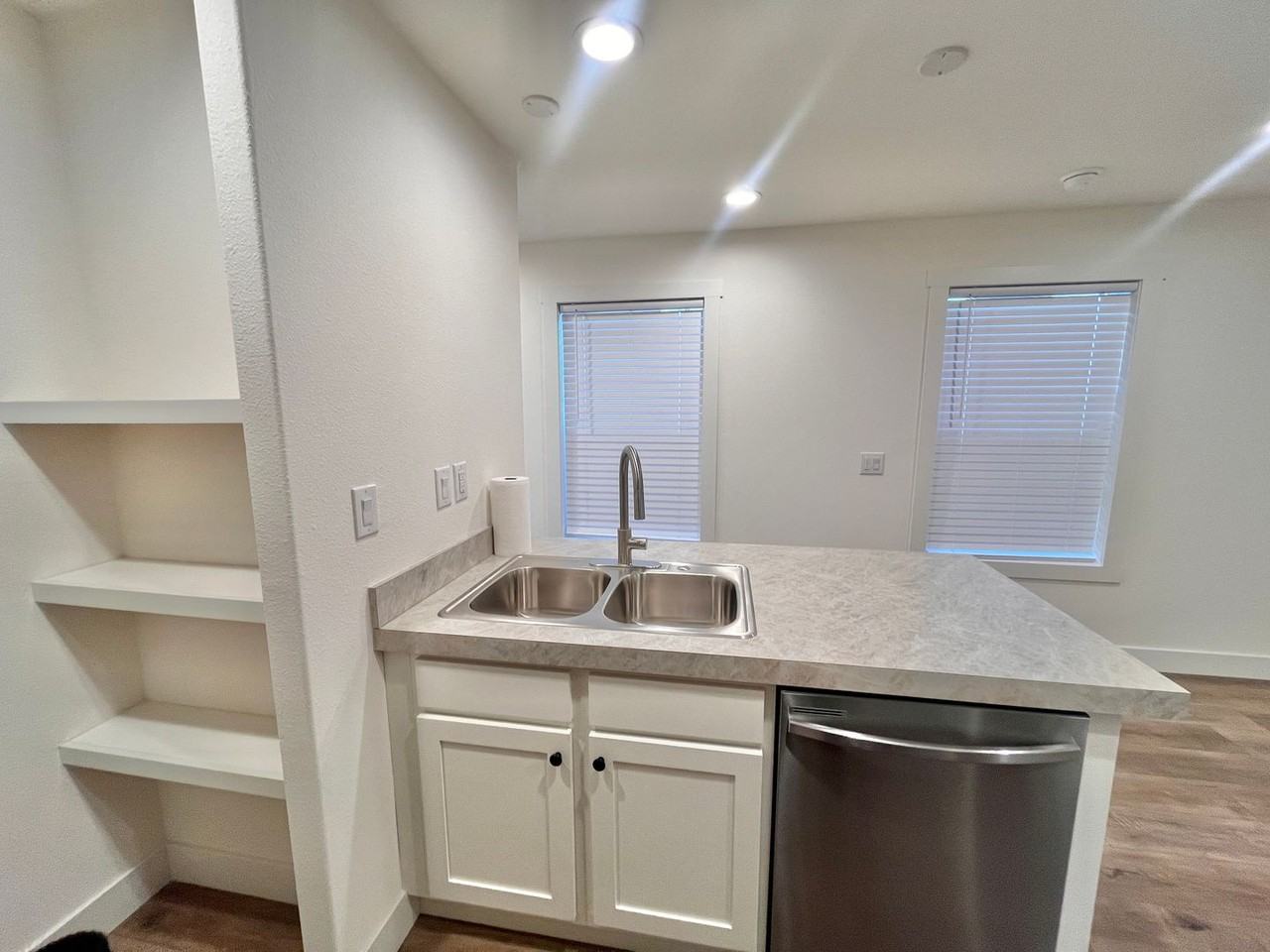 1602 1/2 Dodder Dr - Photo 6 of 19