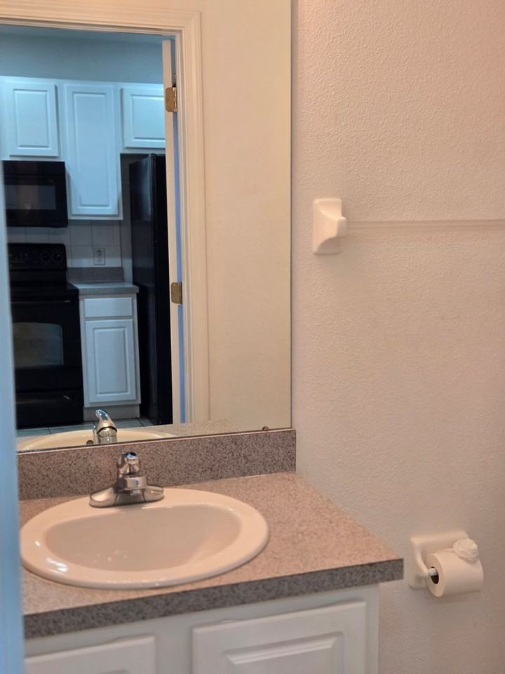 12327 Healey Summit Ln - Photo 2 of 24