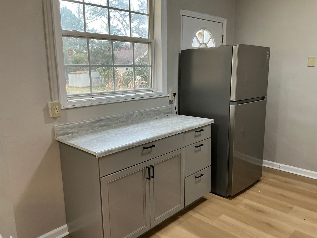 1407 Pine St - Photo 4 of 13