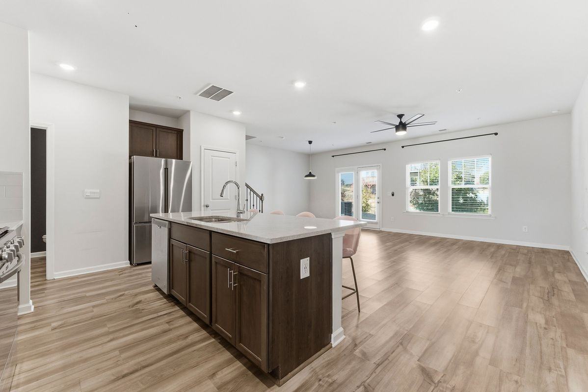 1429 Vayda Ct - Photo 5 of 20