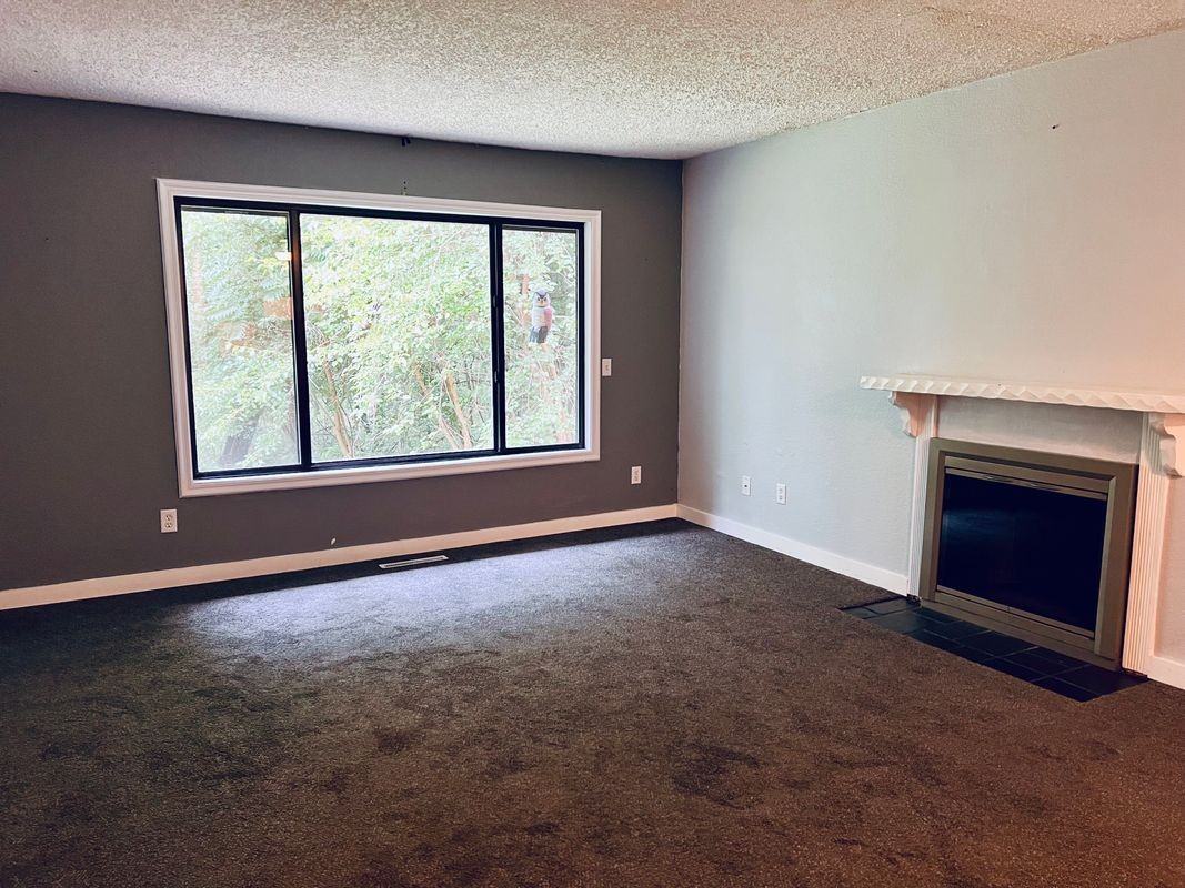 2828 S 9th St - Photo 2 of 15