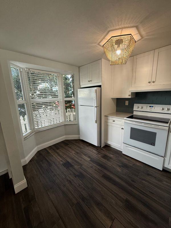 2877 Ne 15th St - Photo 2 of 20