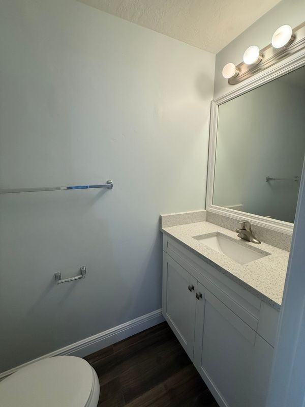 2877 Ne 15th St - Photo 3 of 20