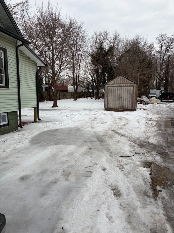 314 W Peach St - Photo 3 of 3