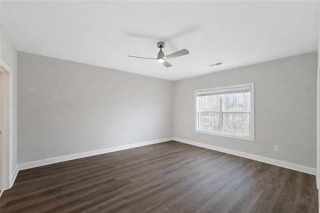 1375 Walking Way Se - Photo 4 of 39