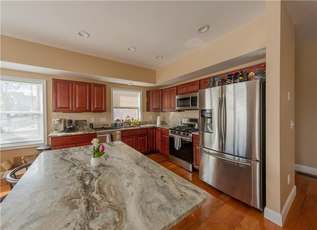 74 Pitman St - Photo 5 of 19