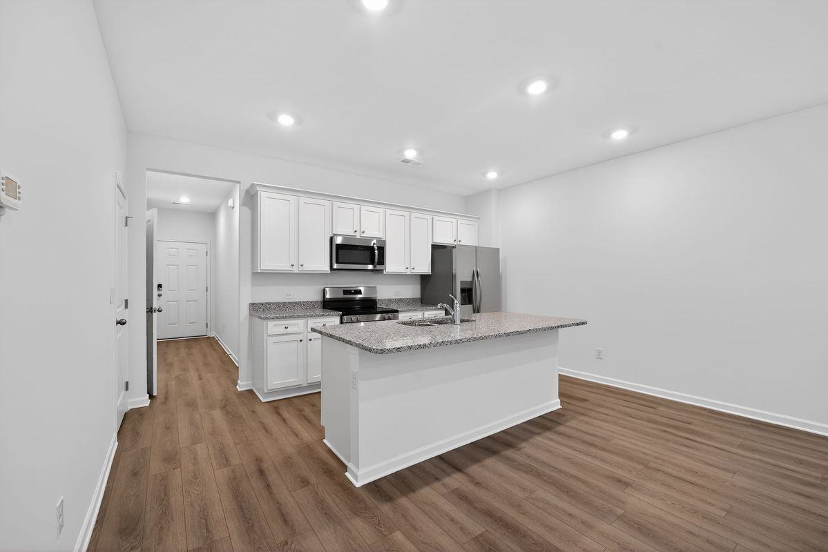 140 Hazel Dr - Photo 3 of 10