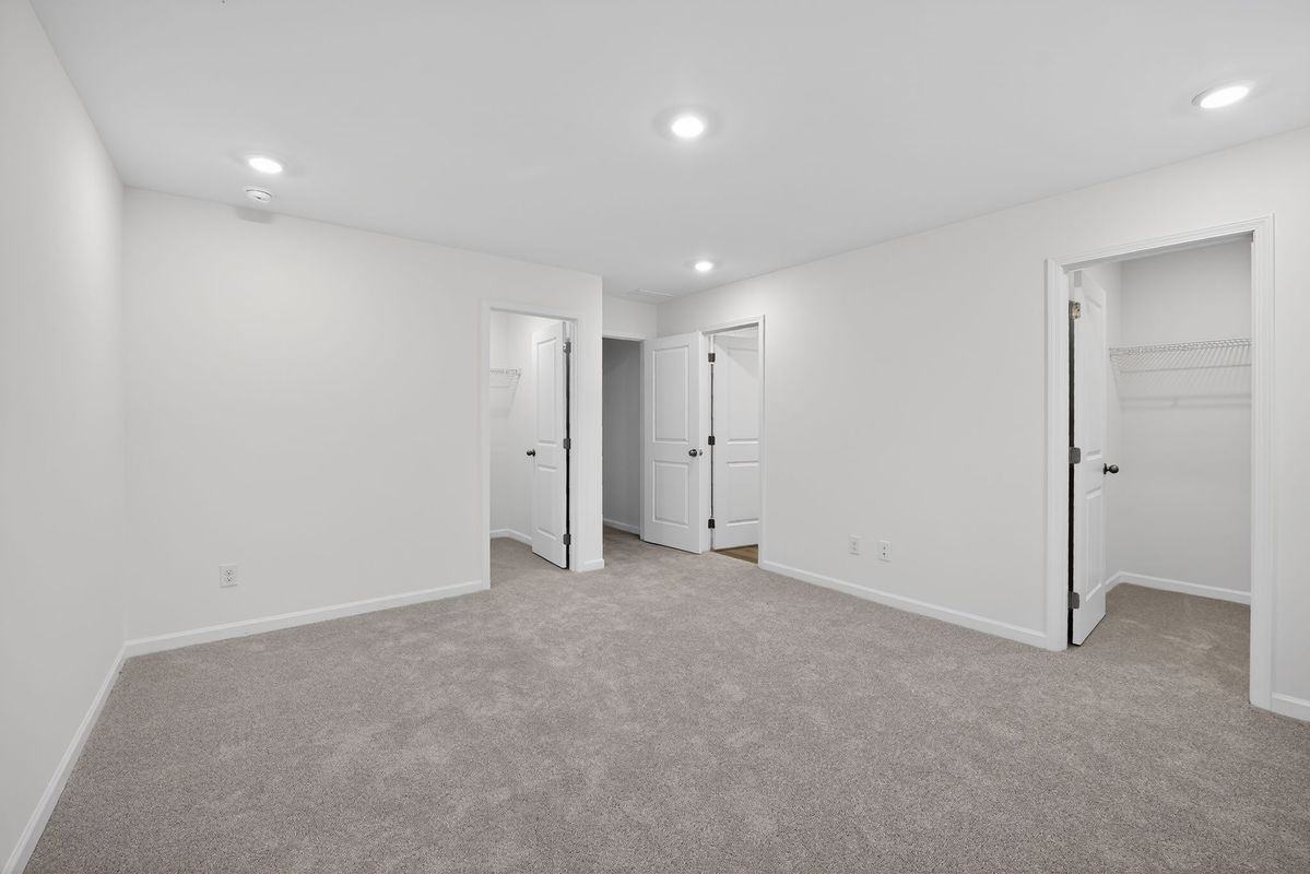 140 Hazel Dr - Photo 6 of 10