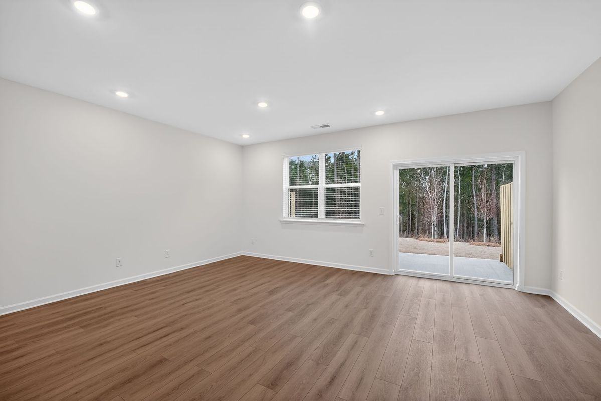 140 Hazel Dr - Photo 7 of 10