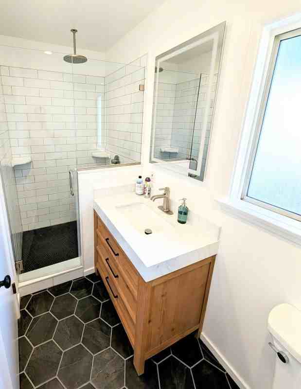 324 E Benbow St - Photo 5 of 9