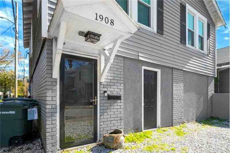 1908 Paulsen St - Photo 3 of 20