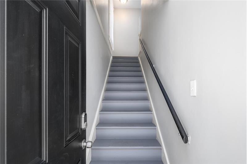 1908 Paulsen St - Photo 4 of 20